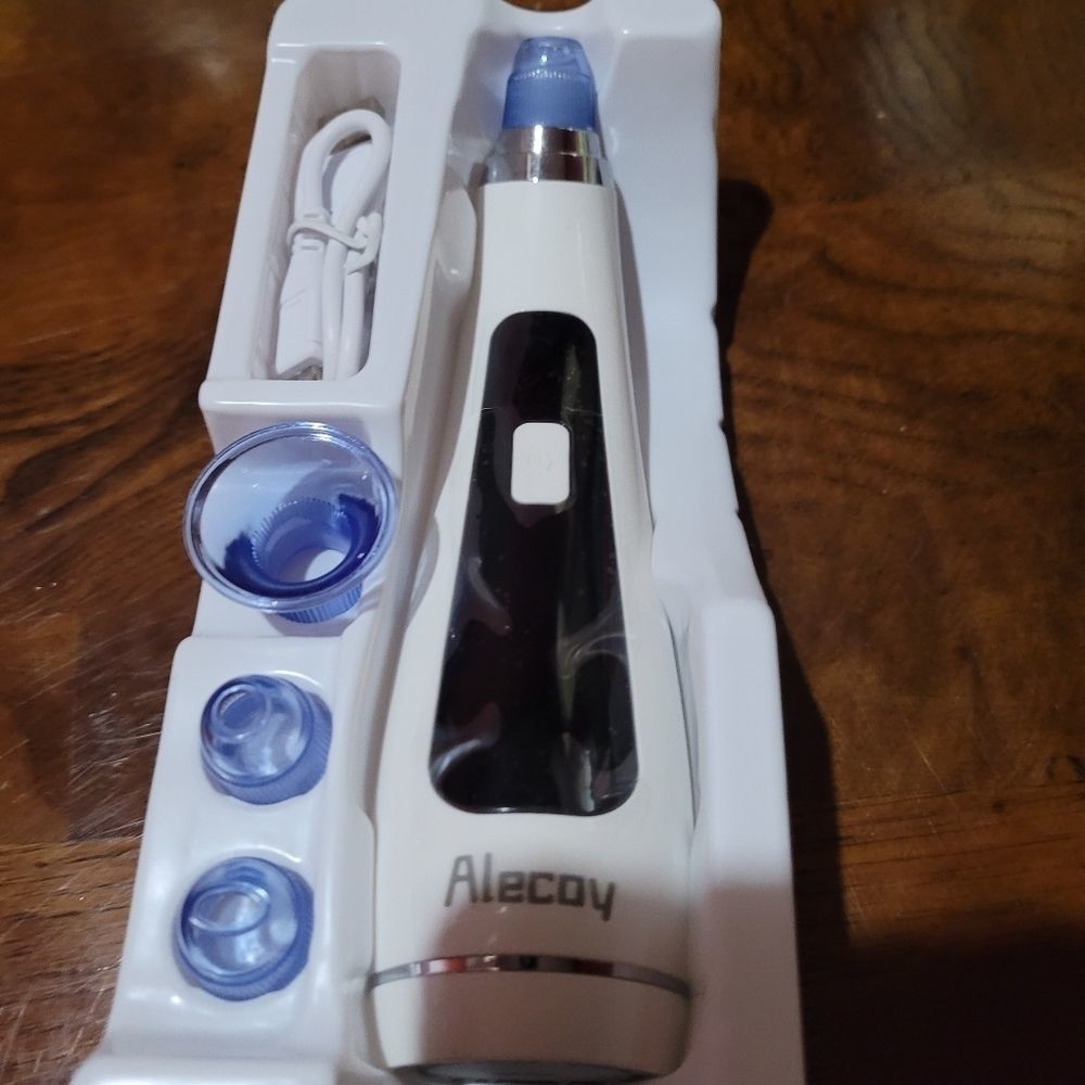 Blackhead vacuum  - Picture 2 of 3